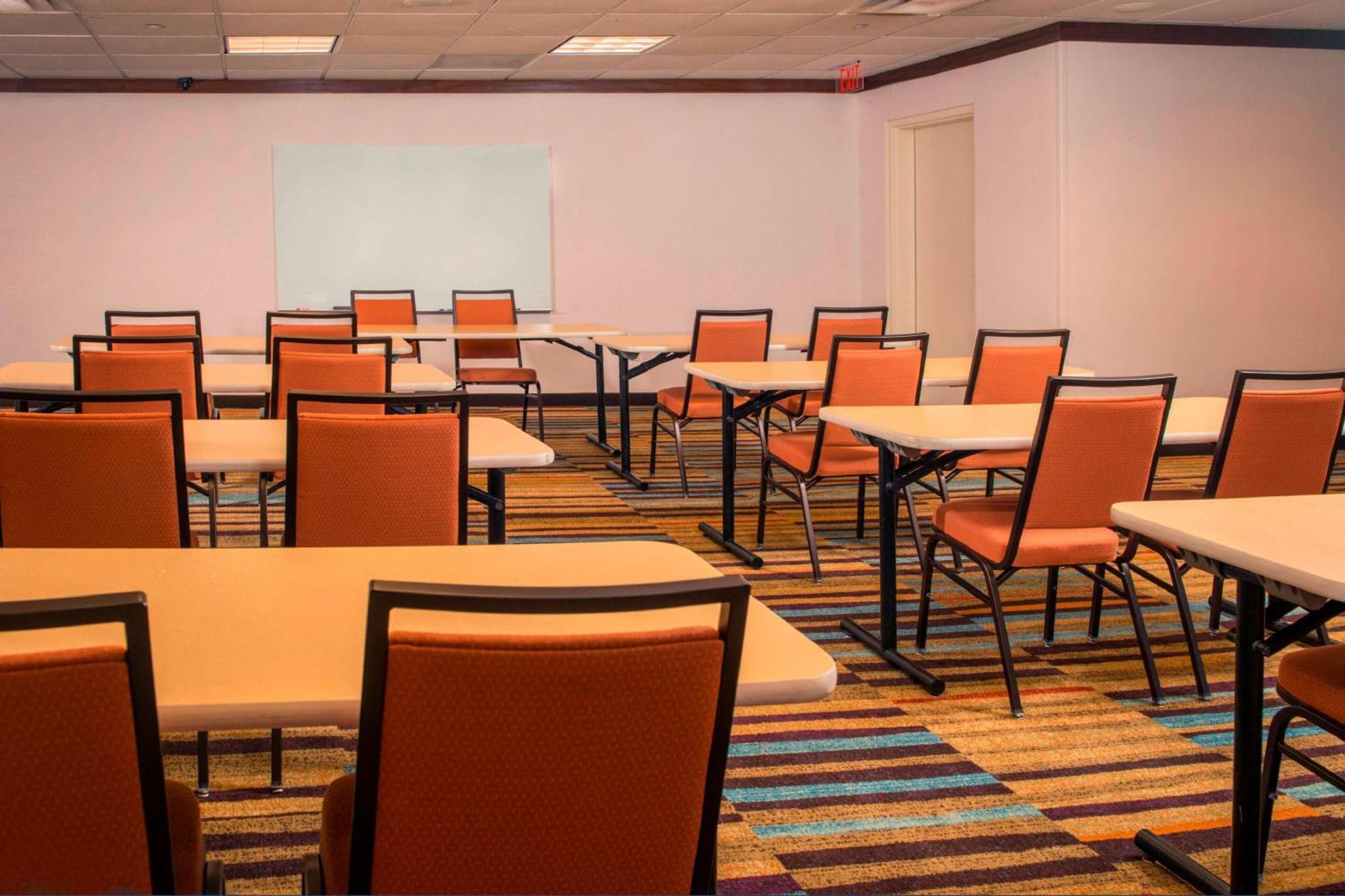 Fairfield Inn & Suites By Marriott Williamsburg Business bilde